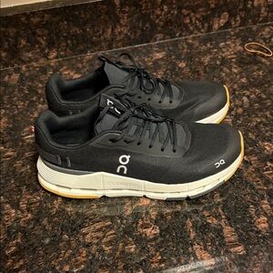 On Cloud Women’s Black and White Sneakers